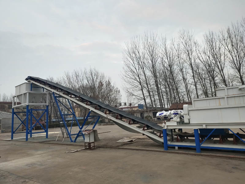 皮帶輸送機(jī) 皮帶輸送機(jī)