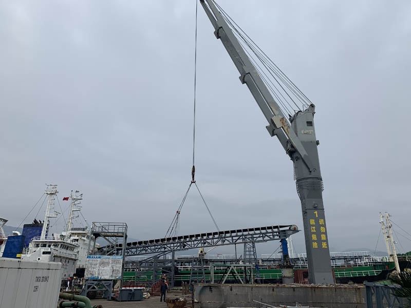 過駁輸送機(jī) 過駁輸送機(jī)