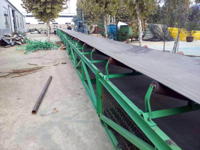 帶式輸送機(jī) 帶式輸送機(jī)