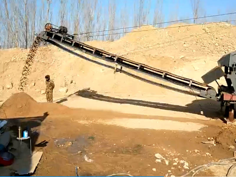 輕型砂石料皮帶輸送機(jī) 輕型砂石料皮帶輸送機(jī)